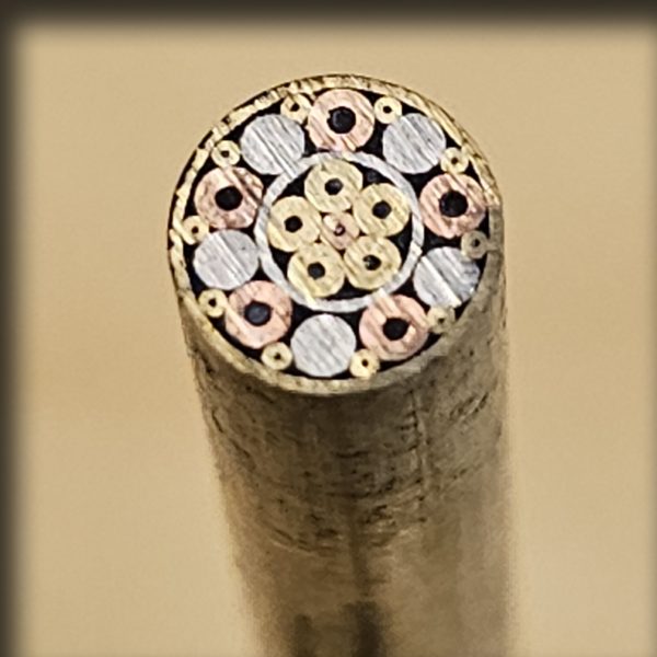 Mosaikk-pin E